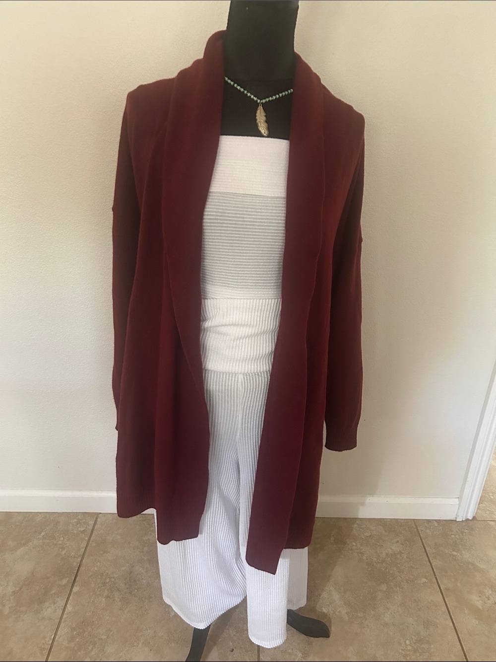 Women’s 2 PC White Tube Top and Wide Leg Capri Length Pant Set